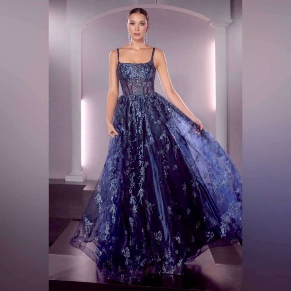 LA Divine 840 Blue Gown size 8 - J840 Navy